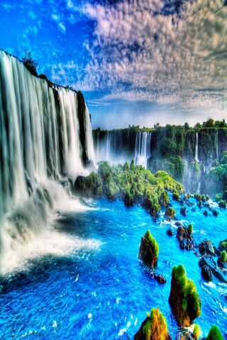 Majestic Waterfall Oasis 🌊🌿