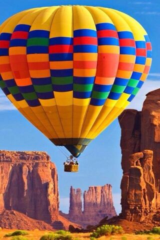 Soaring Colors: The Airballoon Adventure 🎈🌄