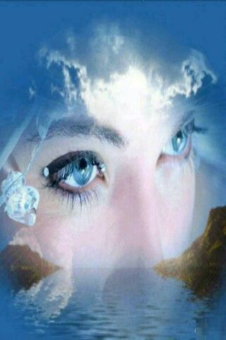 Ocean's Gaze: A Dreamy Reflection
