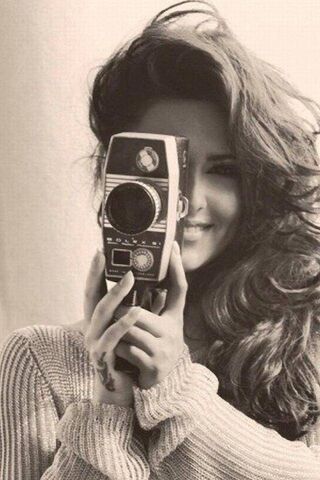 Capturing Joy: A Smile Through the Lens 📸😊