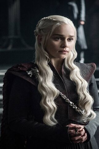 The Dragon Queen's Resolve 🐉👑
