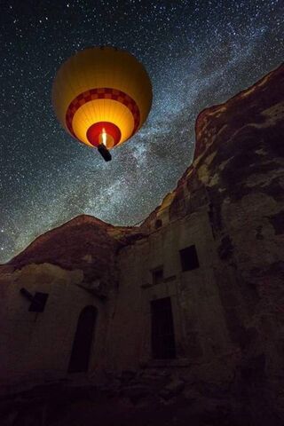 Soaring Through the Stars: A Balloon Adventure 🌌🎈