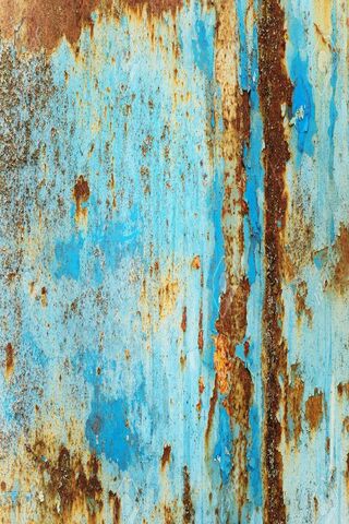 Rusty Blues: Nature's Artistry 🎨✨