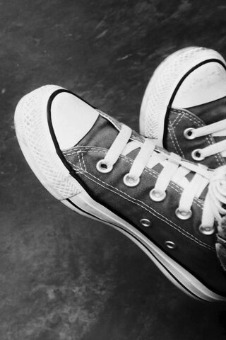 White-Converse