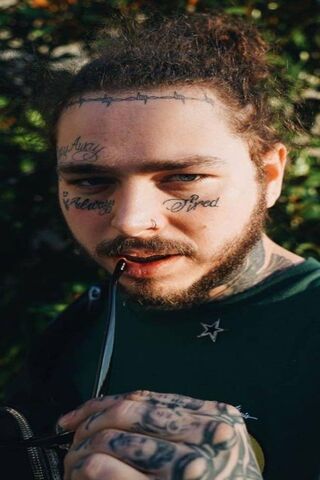 The Unique Vibe of Post Malone 🎤✨