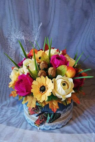 Sweet Blooms: A Delightful Floral Treat 🌸🍬