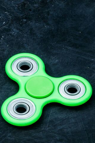 The Green Spinner: A Whirl of Fun! 🎡
