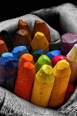 Vibrant Hues: A Creative Embrace 🎨