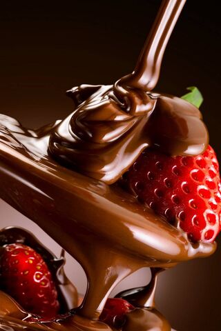 Chocolate Delight: A Sweet Indulgence 🍫🍓