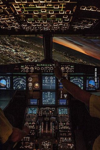 Cockpit Views: The Thrill of Flight ✈️🌌