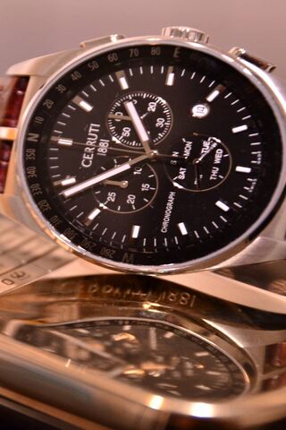 Timeless Elegance: The Chasy Telefon Watch