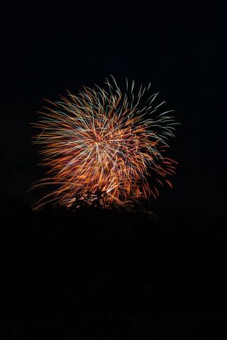 Explosive Night Sky: The Boom iPhone Experience 🎆📱