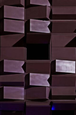 Urban Geometry: The Art of Steel Boxes 🏙️🔲