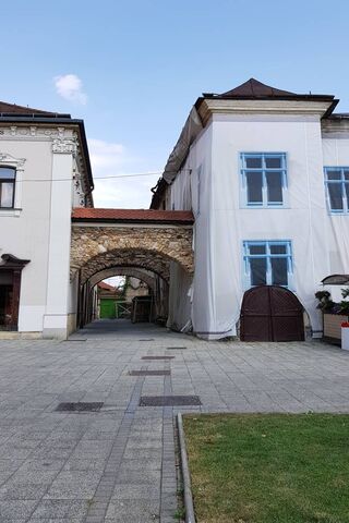 Whispers of History: The Charm of Old Street