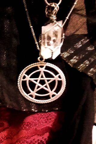 Mystical Embrace: The Wiccan Focus Pendant ✨🔮