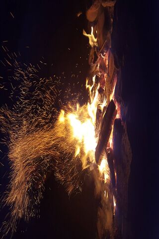 Dancing Flames: The Hea..
