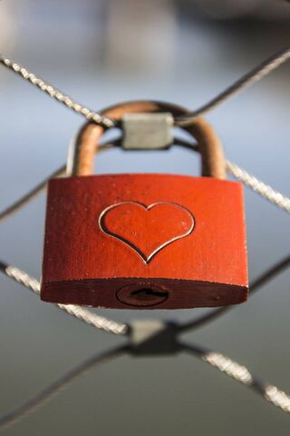 Eternal Promises: The Love Lock