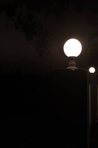 Illuminated Serenity: A Glow in the Night 🌙✨