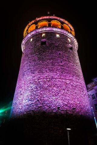 Galata Kulesi: A Nighttime Gem of Istanbul 🌟
