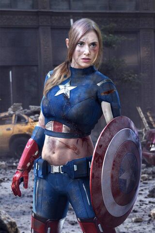 Capitán América Chica