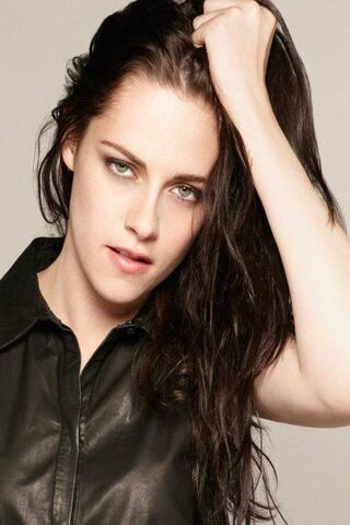 Captivating Gaze: The Allure of Kristen Stewart