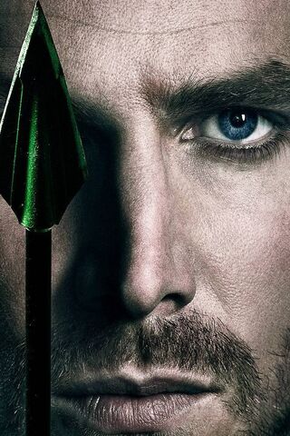 The Archer's Gaze: Stephen Amell as Oliver Queen