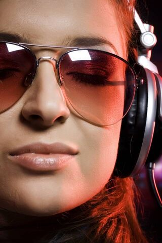 Melodic Vibes: A Sonic Escape 🎧✨