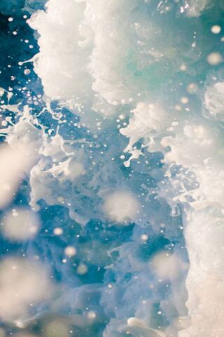 Ocean's Whisper: The Dance of Waves 🌊✨