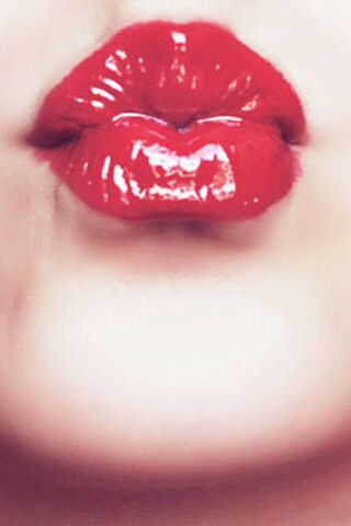 Kiss of Glamour 💋✨