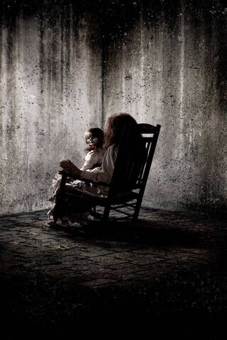 Whispers in the Dark: A Haunting Encounter 🌌👻