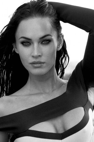 Striking Elegance in Monochrome