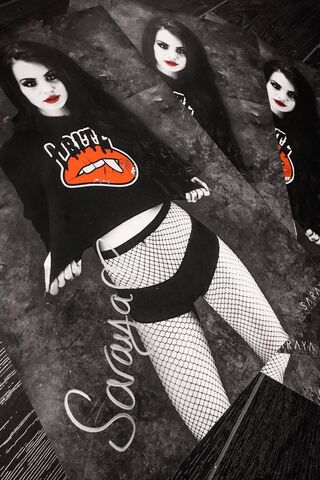 WWE Star Paige: A Bold Statement in Style! 🌟