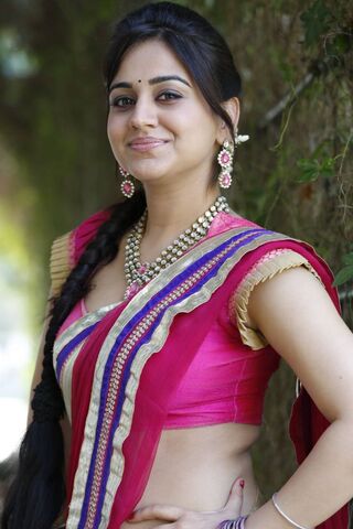 Aksha: A Radiant Celebration of Tradition 🌸✨