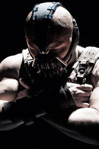 Bane: The Dark Knight's Fearsome Foe 🦇💥