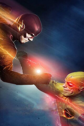 Speed Showdown: The Flash vs. Reverse-Flash ⚡️💥