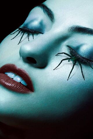 The Enigmatic Beauty of Donna Ragno 🕷️✨