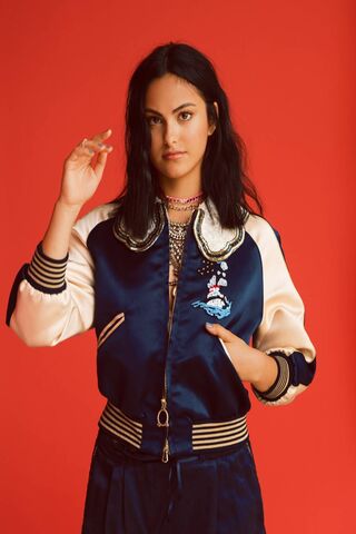 Chic Vibes: Camila Mendes in Style