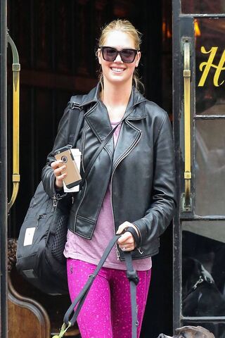 Chic and Casual: A Day Out in Style 🌟