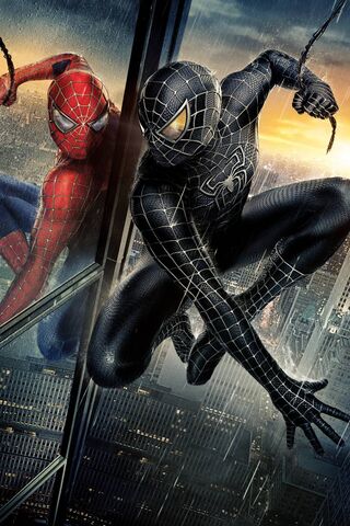 Web-Slinging Showdown: Heroes in Contrast 🕷️🕸️