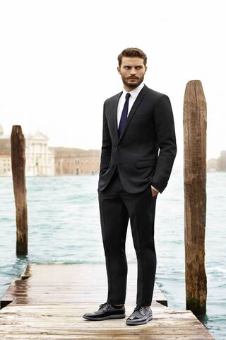 Elegance by the Water: Jamie Dornan in Style 🌊✨