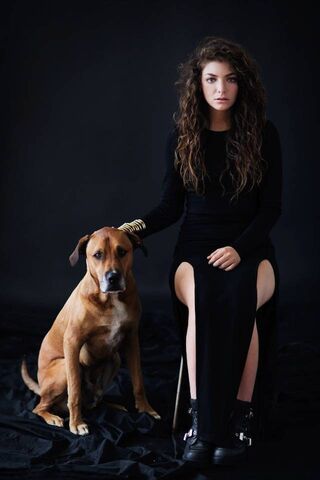 Lorde and Her Loyal Companion 🐾✨