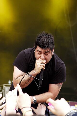 Chino Moreno: The Voice of Passion 🎤✨