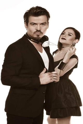 Stylish Duo: The Charis..