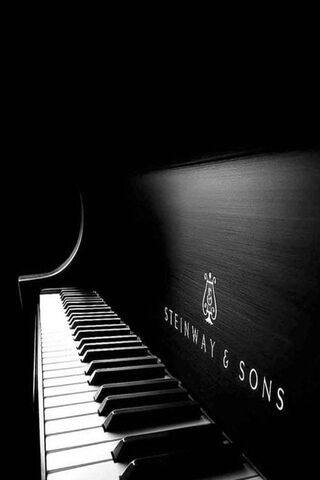 Elegance in Black and W..