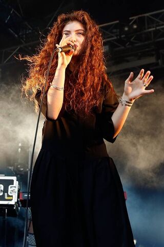 Lorde: The Voice of a Generation 🎤✨