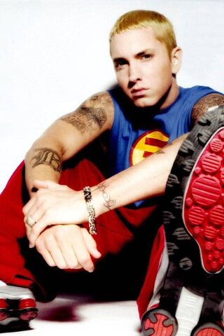 Rap Icon: The Evolution of Eminem 🎤✨