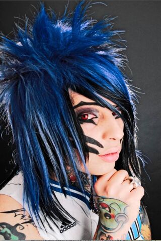 Electric Vibes: The Bold Aesthetic of Dahvie Vanity ⚡️