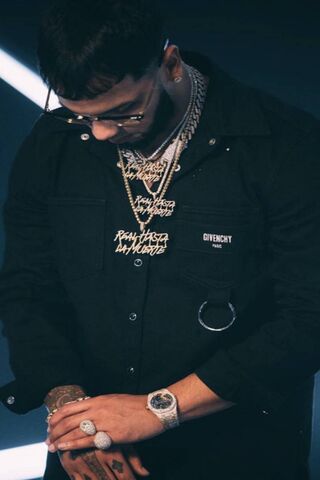 Anuel AA: The King of Latin Trap 🎤👑