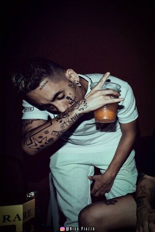 Neo Pistea: The Vibe of Urban Cool 🎤✨