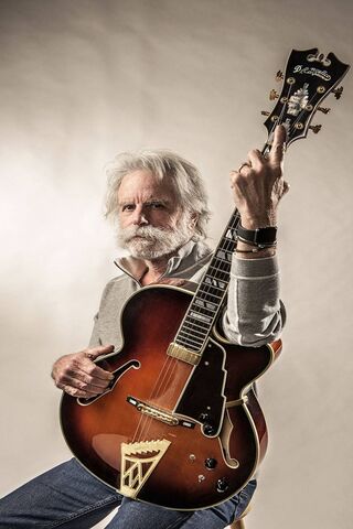 Strumming Legends: Bob Weir in Action 🎸✨